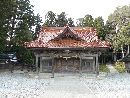 久麻加夫都阿良加志比古神社境内から見た拝殿