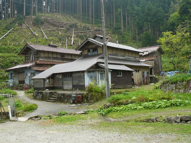 �R������E��y��