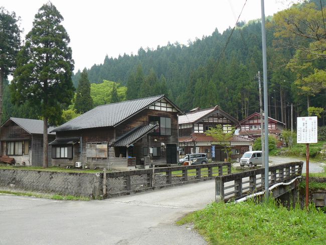 �R������E������