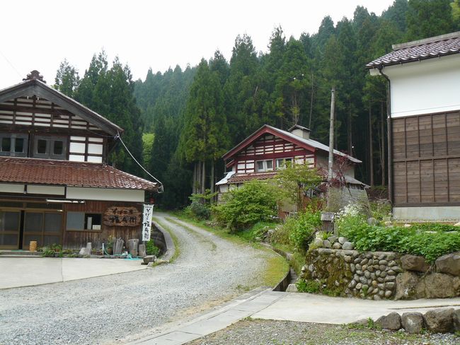 �R������E������