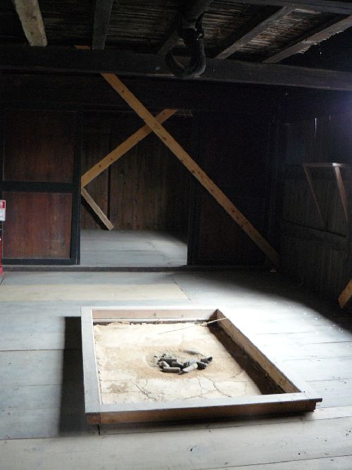 ���R�[�̎R�����Ɓi���t�؉ƏZ��j