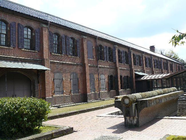 �����򗤌R���핺�x�������