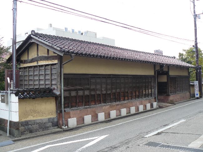 ���c�ƏZ��