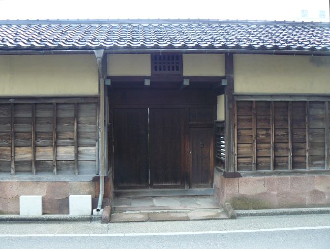 ���c�ƏZ��