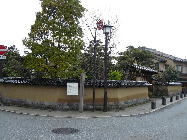 ���c�ƏZ��