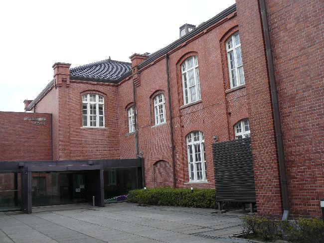 �s���}����