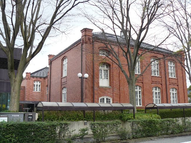 �s���}����