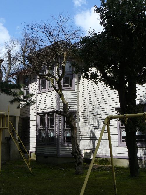 ���E�B����