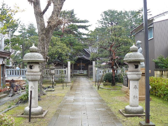 �����_��