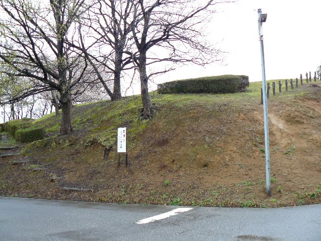 ����R���