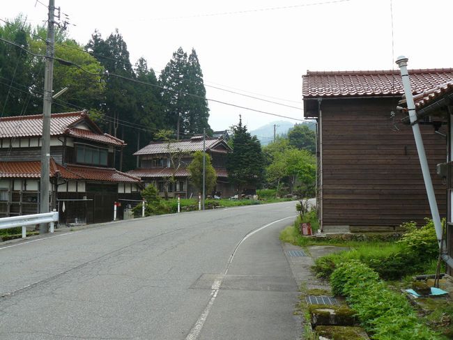 �R������E������