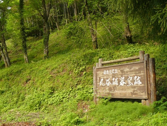 �R������E��J����q��