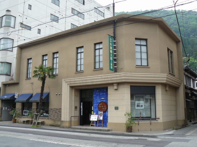 �R������E�R�����R��